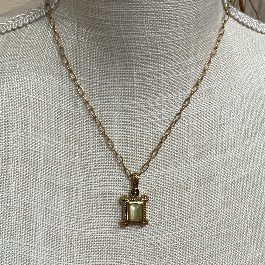 Laila Rowe Pendant Necklace